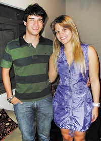 Adonis Augusto de Oliveira Caleiro (20 anos amanhã/abraço do tio Higininho) cá com a sua amada Ana Emília Pedigone Cordeiro